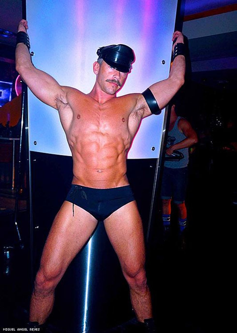 06-sold-out-clothing-miguel-angel-reyes