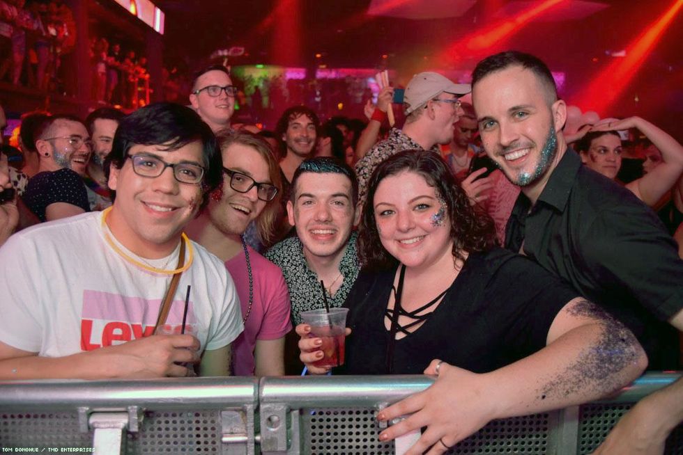 060-dc-pride-glitter-tmd-2018