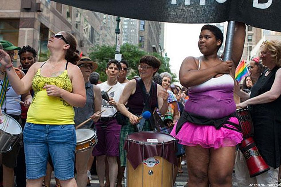 062913_newyorkcity_dykemarch_2013_5thavenueprotest090x633_0