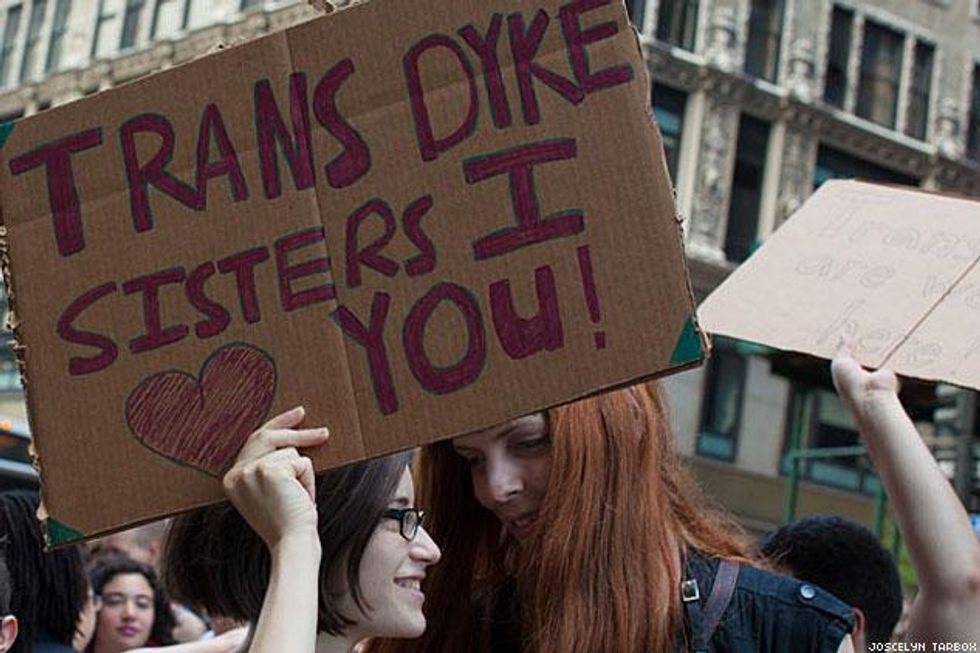 062913_newyorkcity_dykemarch_2013_5thavenueprotest094x633_0