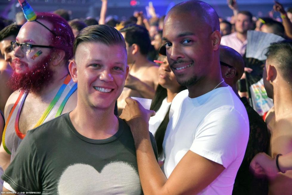 064-dc-pride-glitter-tmd-2018