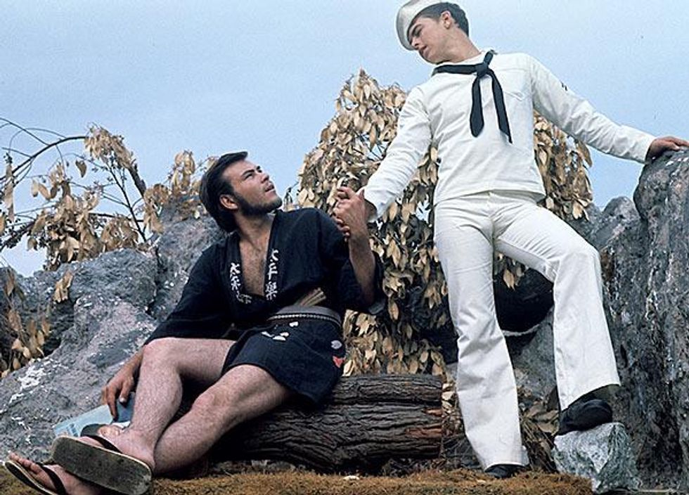 067082temp3_amg_professors-sailor_013