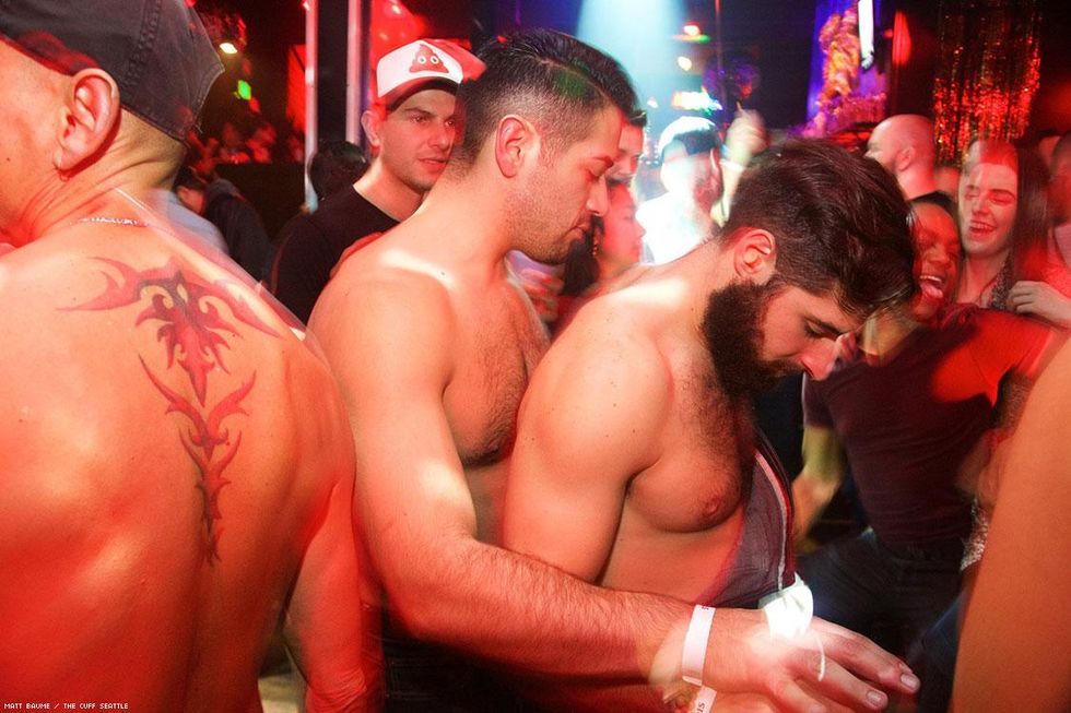 069-nye-cuff-matt-baume-2017