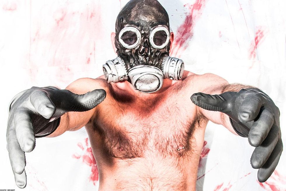 07-masks-boots-bryant-2017