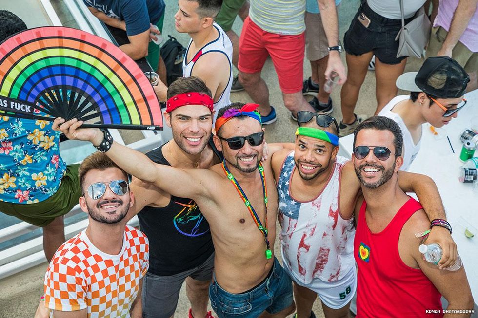 07-pride-luvboat-2018