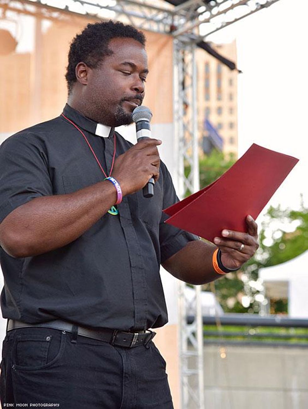 070-motor-city-pink-moon-photog