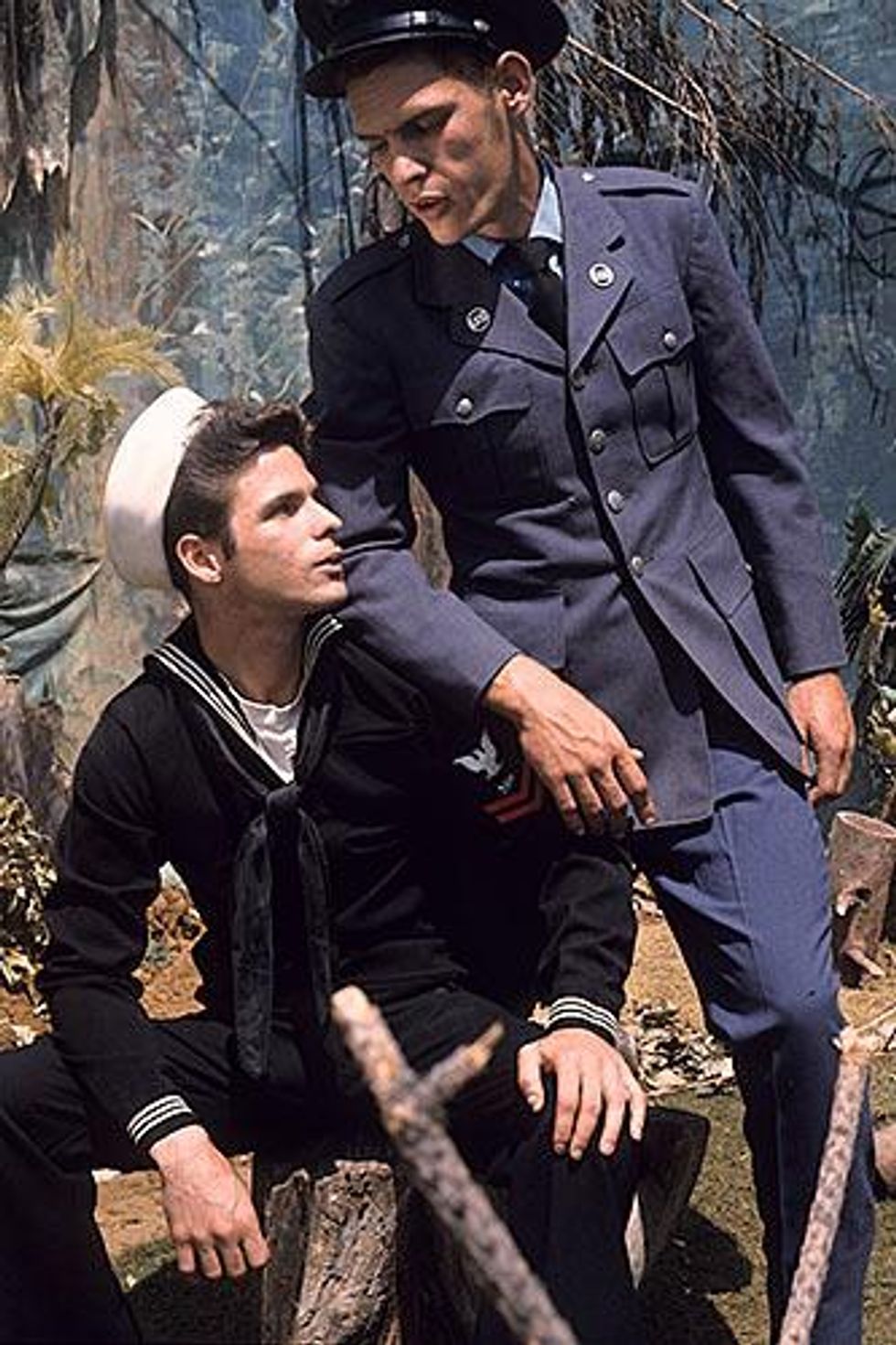 070085temp3_amg_strangers-in-the-park_011