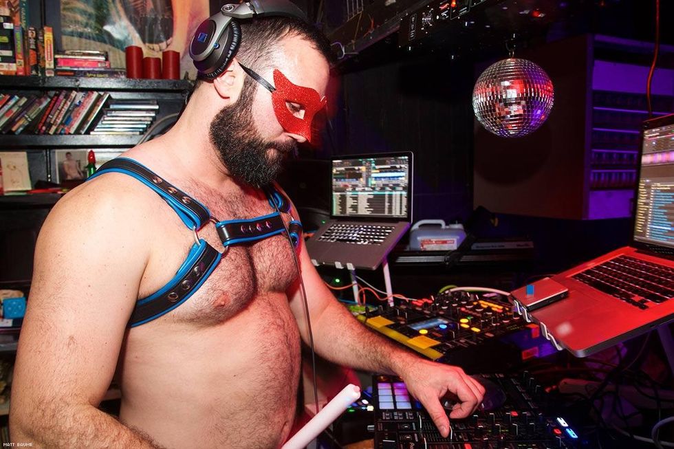 071-eagle-halloween-matt-baume_2017