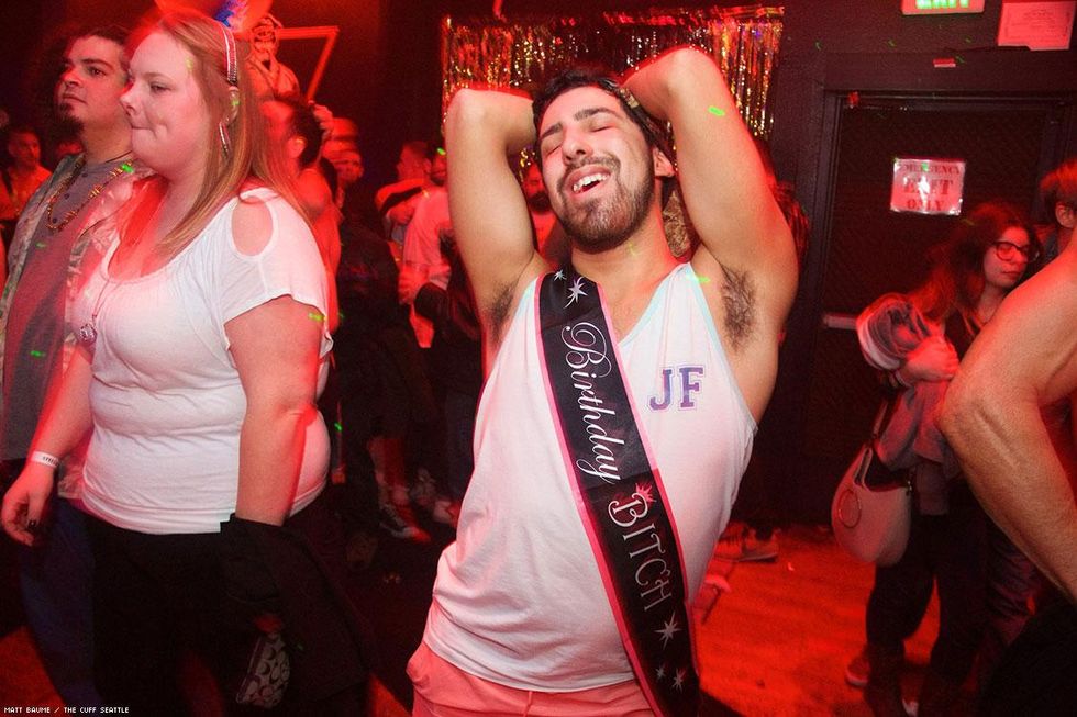 075-nye-cuff-matt-baume-2017