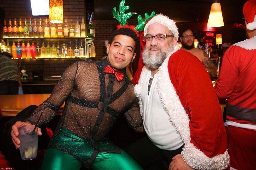 075-santa-bar-crawl-matt-baume-2017