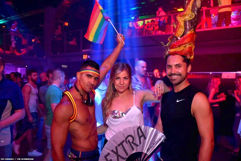 078-dc-pride-glitter-tmd-2018