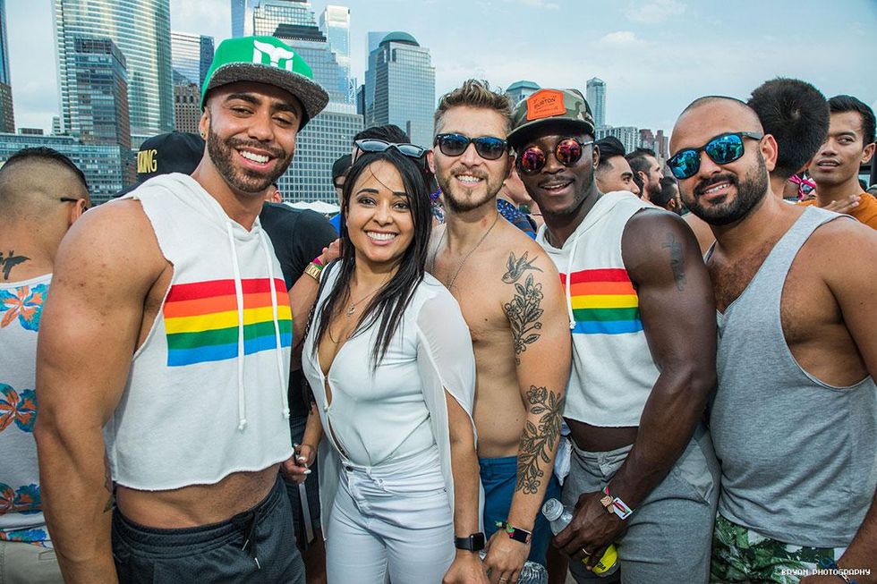 08-pride-luvboat-2018