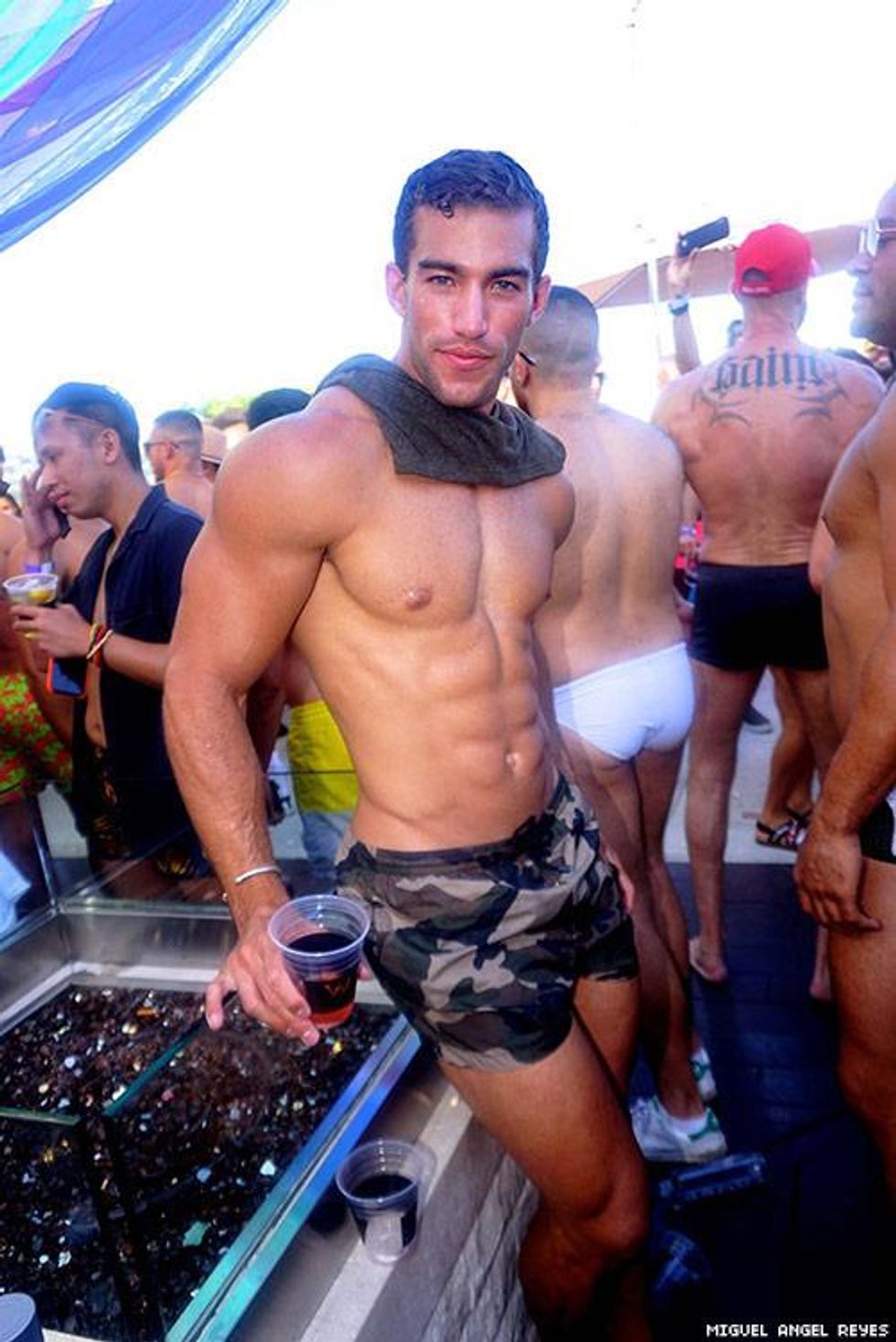 080-flaunt-pride-pool-miguel-angel-reyes-2018