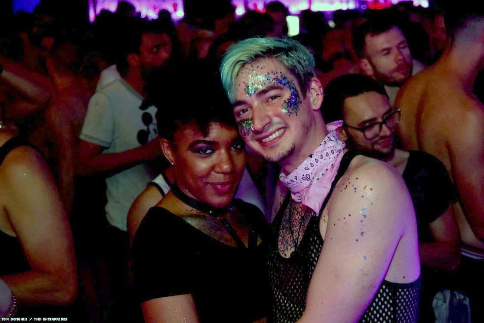 085-dc-pride-glitter-tmd-2018