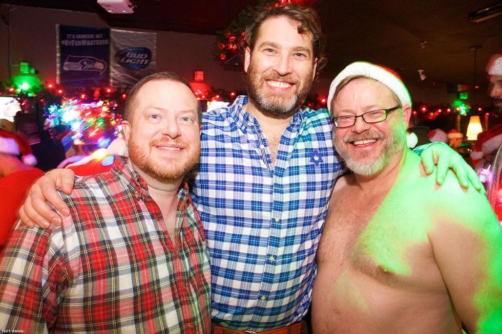 087-santa-bar-crawl-matt-baume-2017