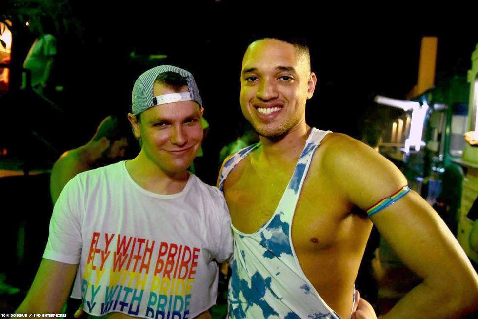 090-dc-pride-glitter-tmd-2018