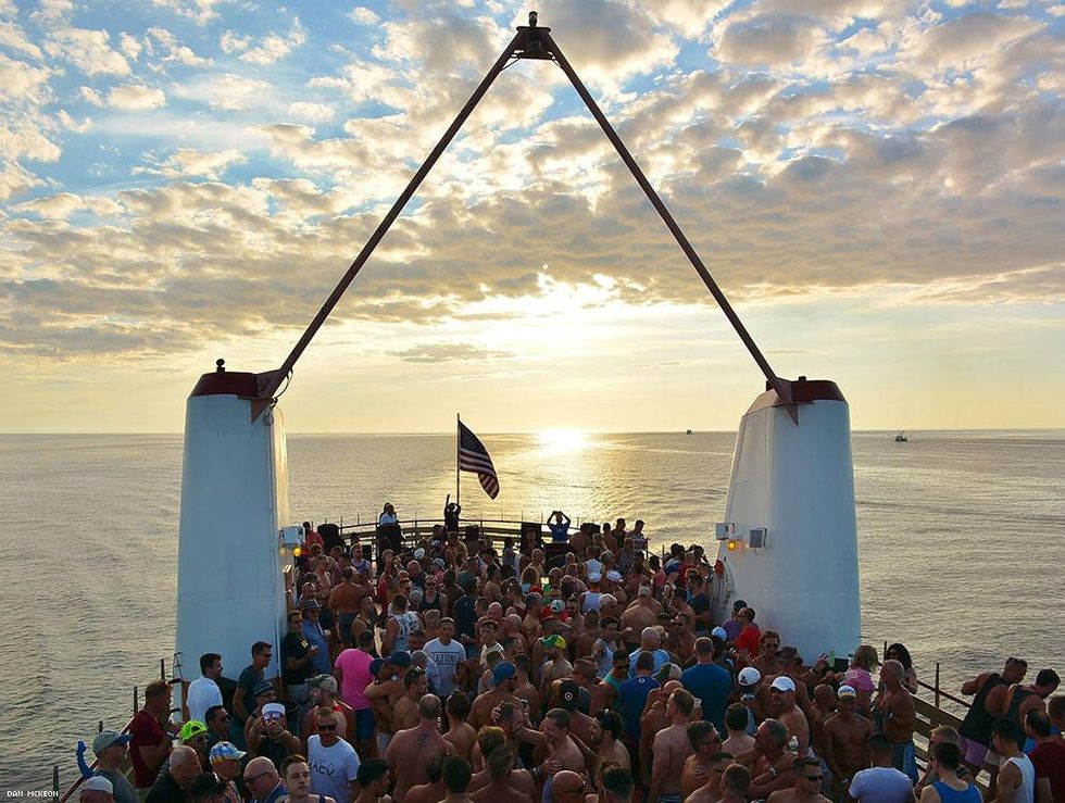 090-sunset-cruise-ptown-dan-mckeon-2017