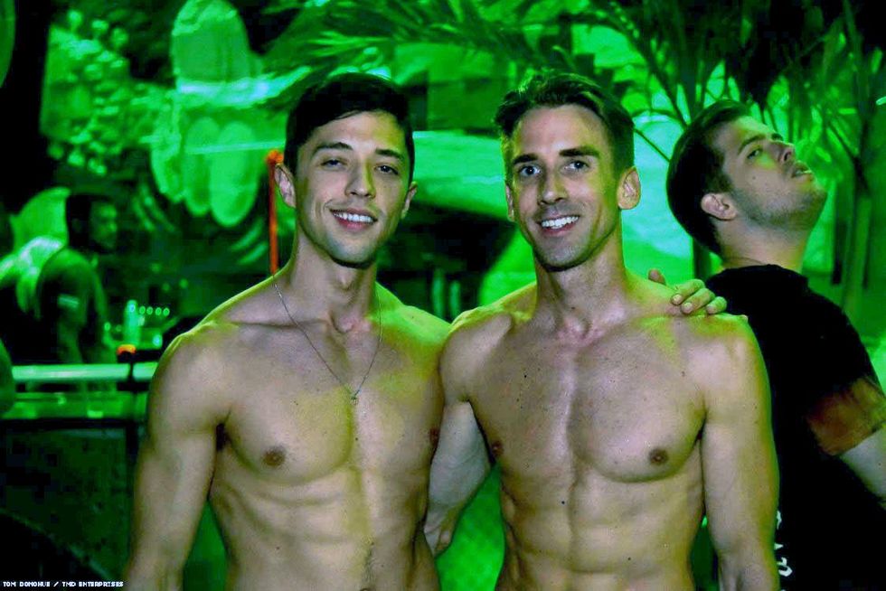 092-dc-pride-glitter-tmd-2018