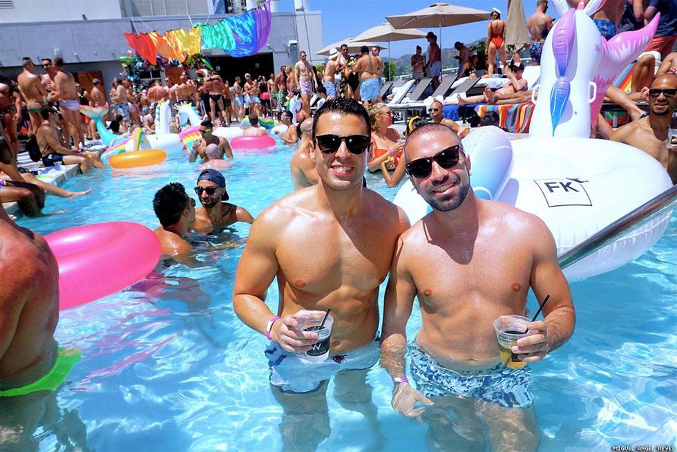 096-flaunt-pride-pool-miguel-angel-reyes-2018