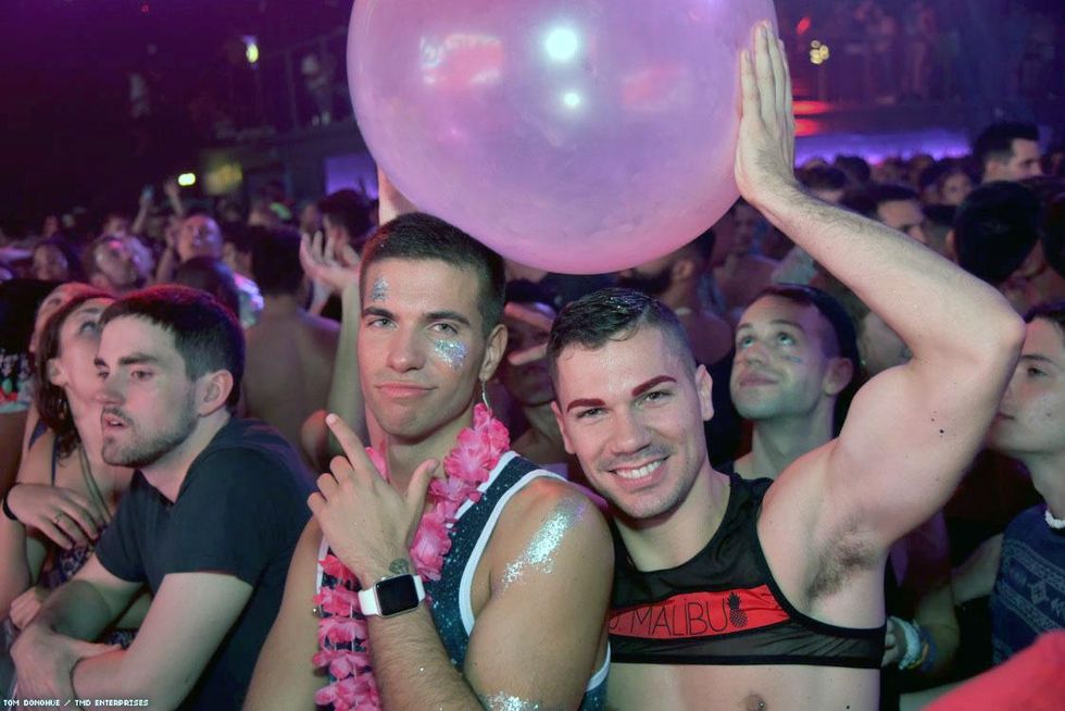 098-dc-pride-glitter-tmd-2018