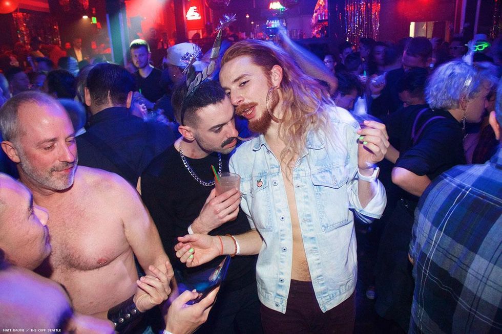 099-nye-cuff-matt-baume-2017