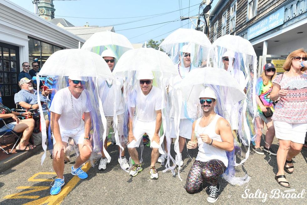 10-carnival_parade_saltybroadstudios-53