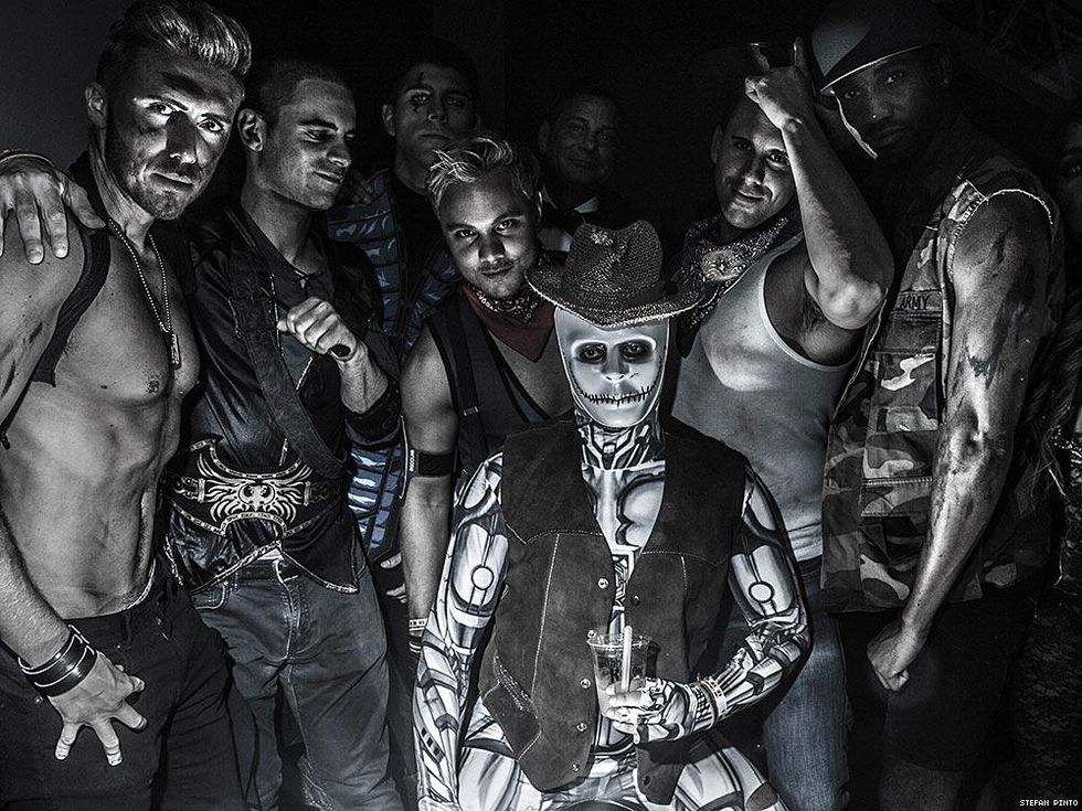 10-halloweenie-stefan-pinto