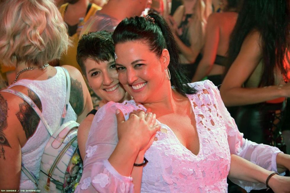 102-dc-pride-glitter-tmd-2018