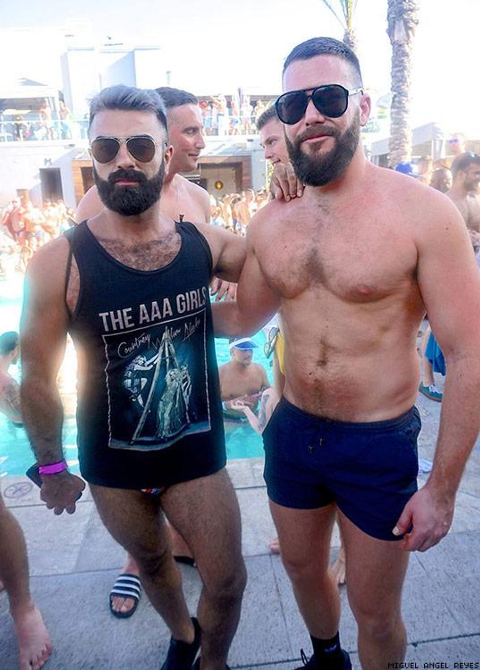 108-flaunt-pride-pool-miguel-angel-reyes-2018