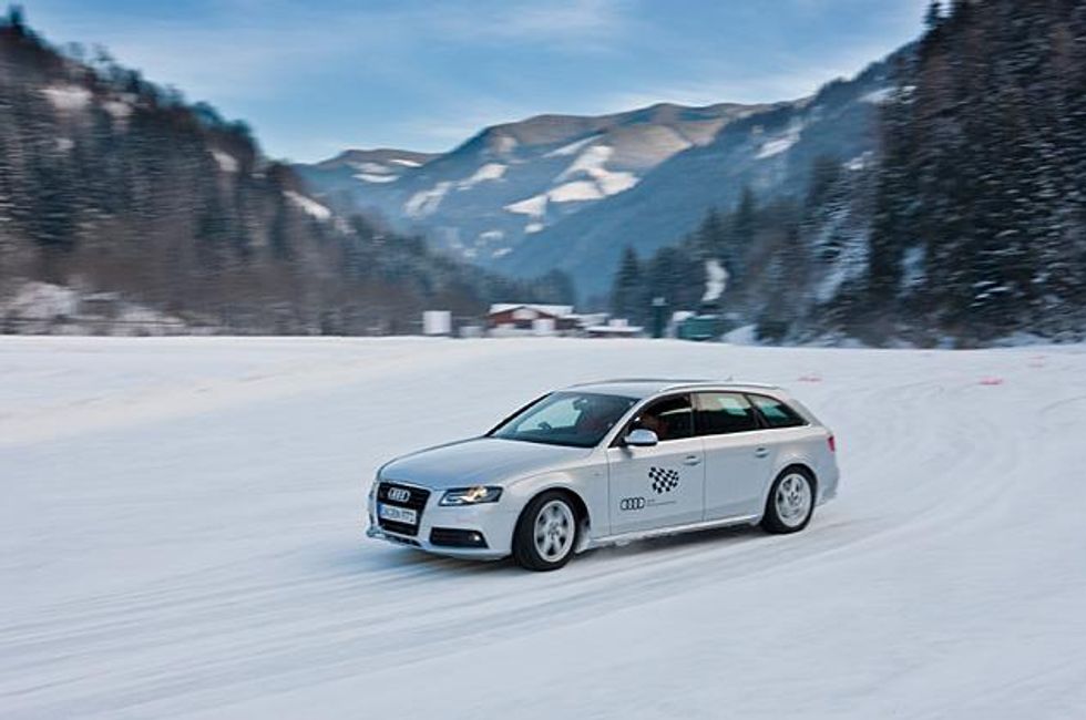 10audi_icedriving_07_hrgbx633