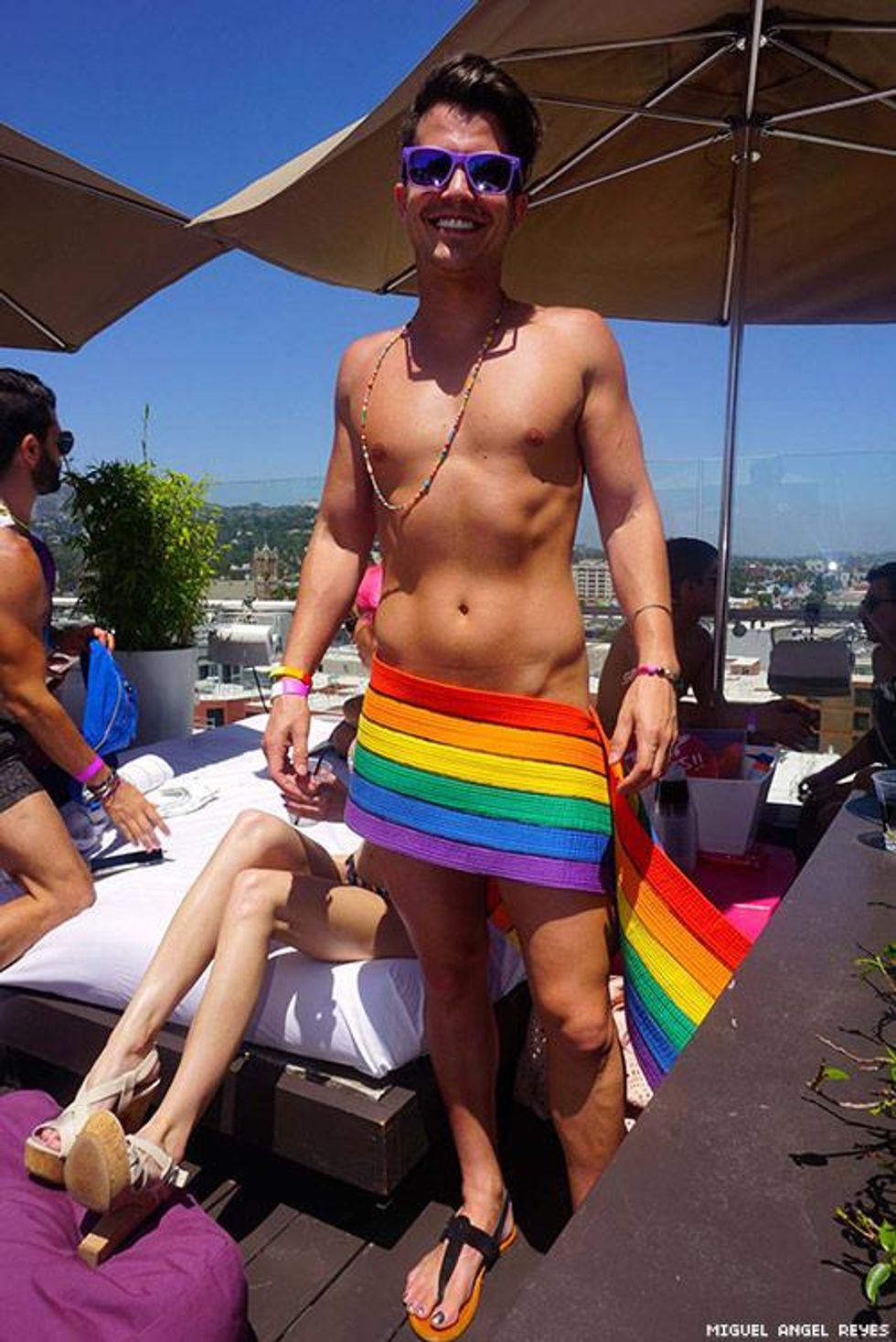 111-flaunt-pride-pool-miguel-angel-reyes-2018