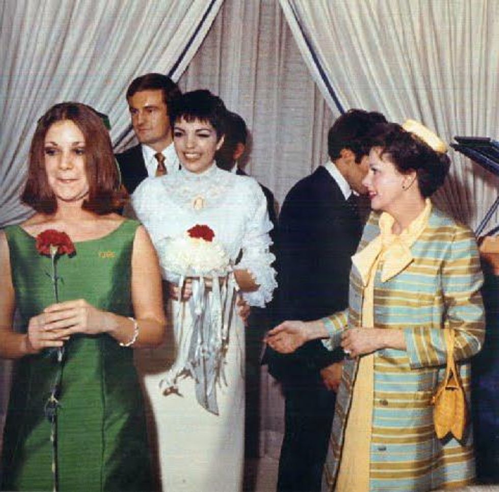 14_judylizaand-petermaid-of-honorpam-reinhardtmanpaul-jasminxlrg