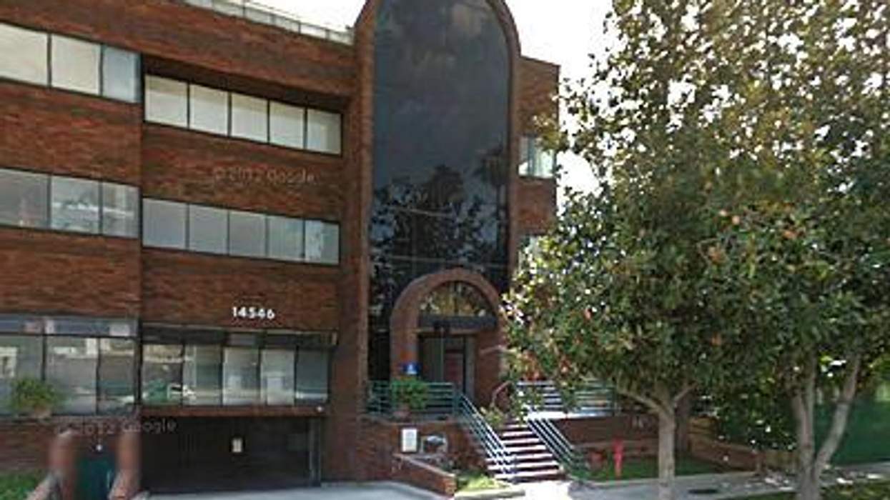 14546-hamlin-st-van-nuys-bienestarx400