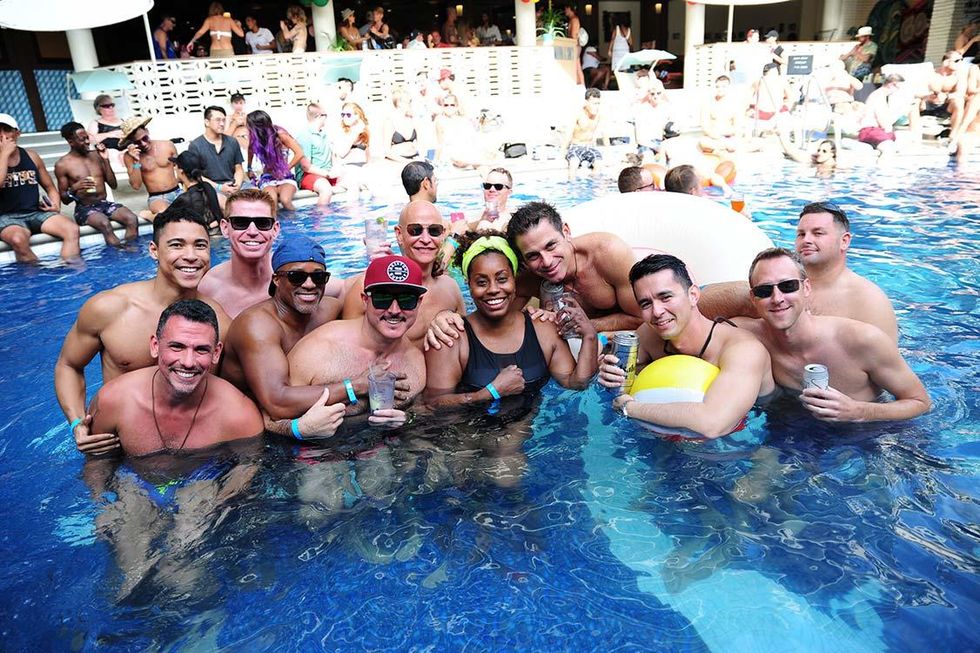 15-hnl_pride-pool_party-kelli_bullock-2017