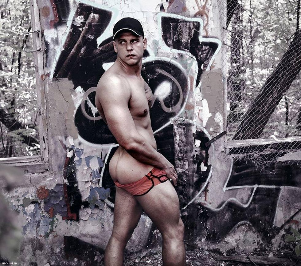 15-nick-mesh-calendars-2017