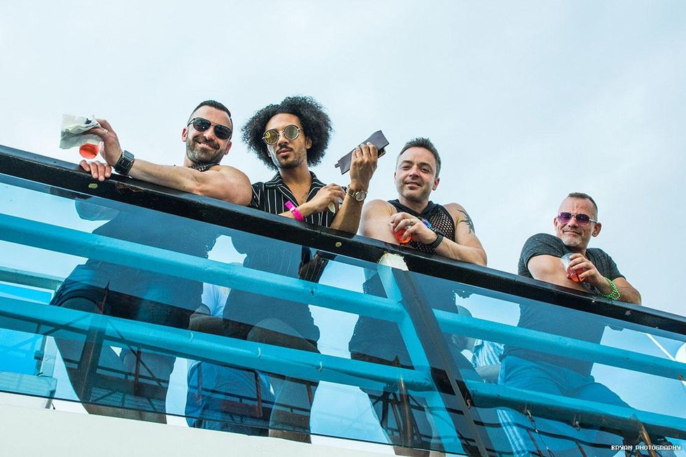 15-pride-luvboat-2018