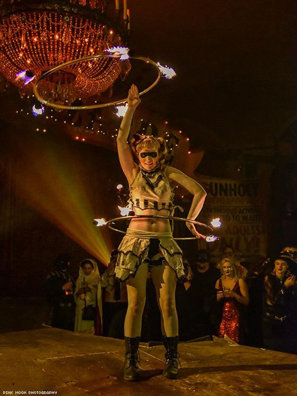 15-theatre-bizarre-pink-moon-2018