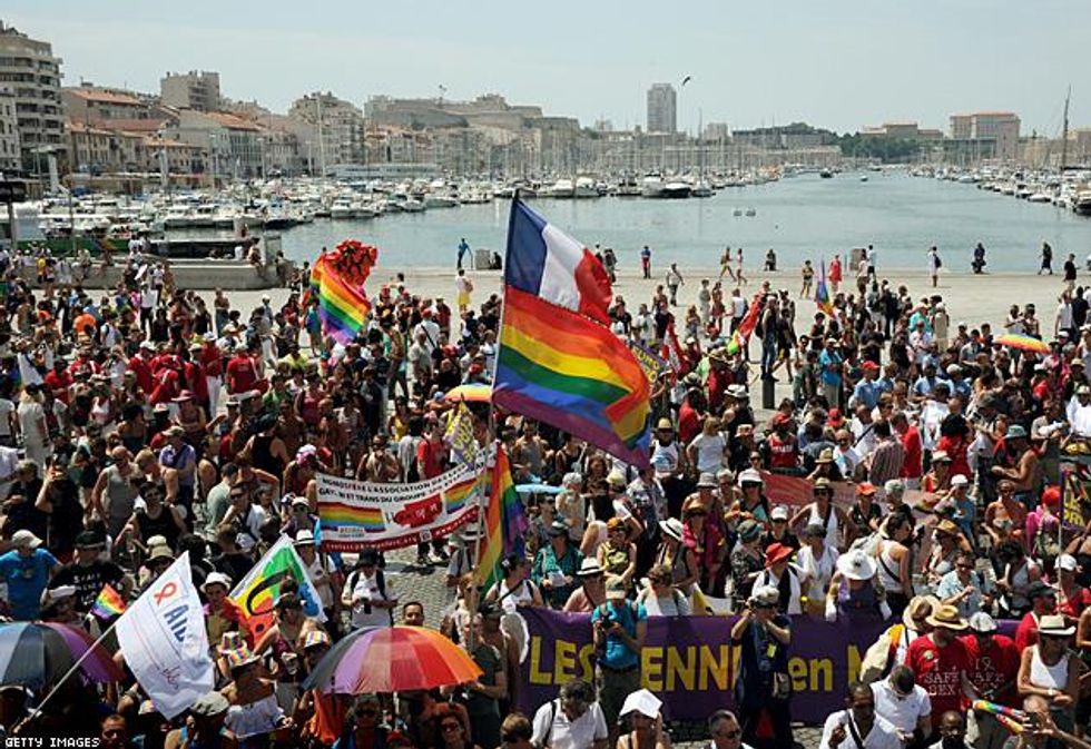 174100128_crowdlongshot_0