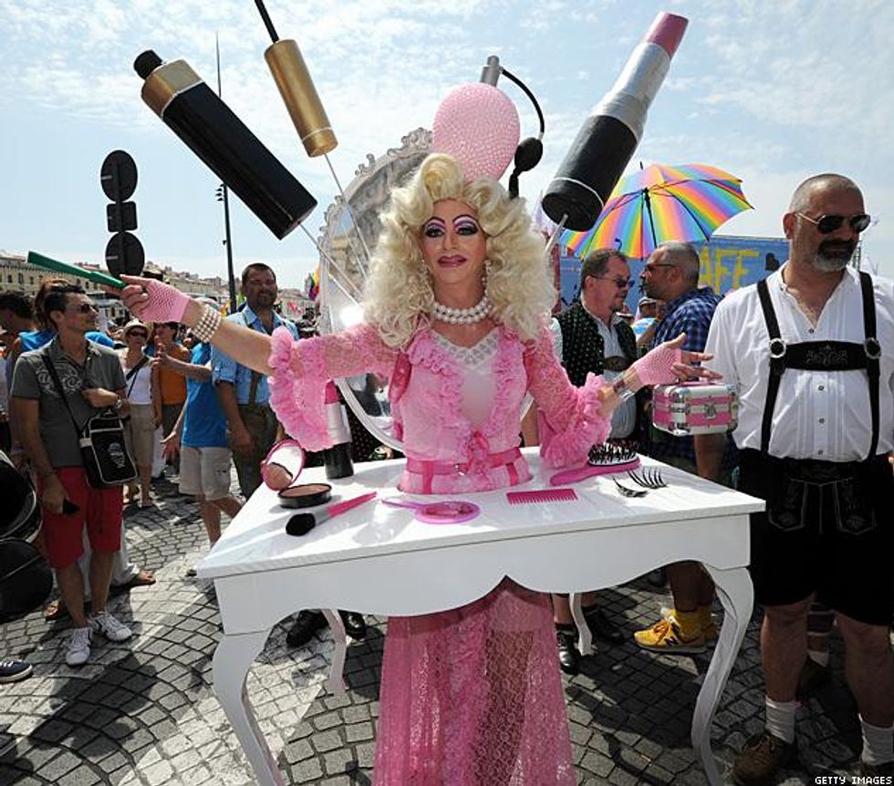 174100228_vanityx633_0