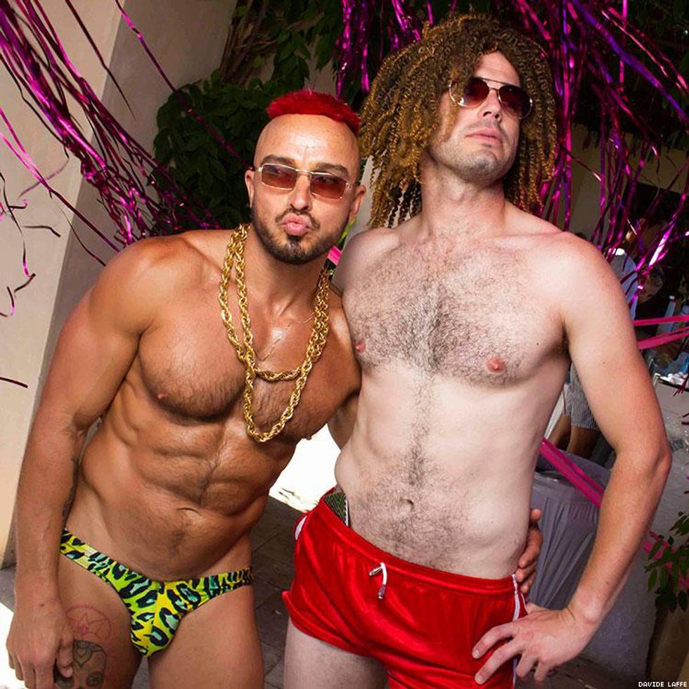 18-daddy-issues-pool-davide-laffe-2019