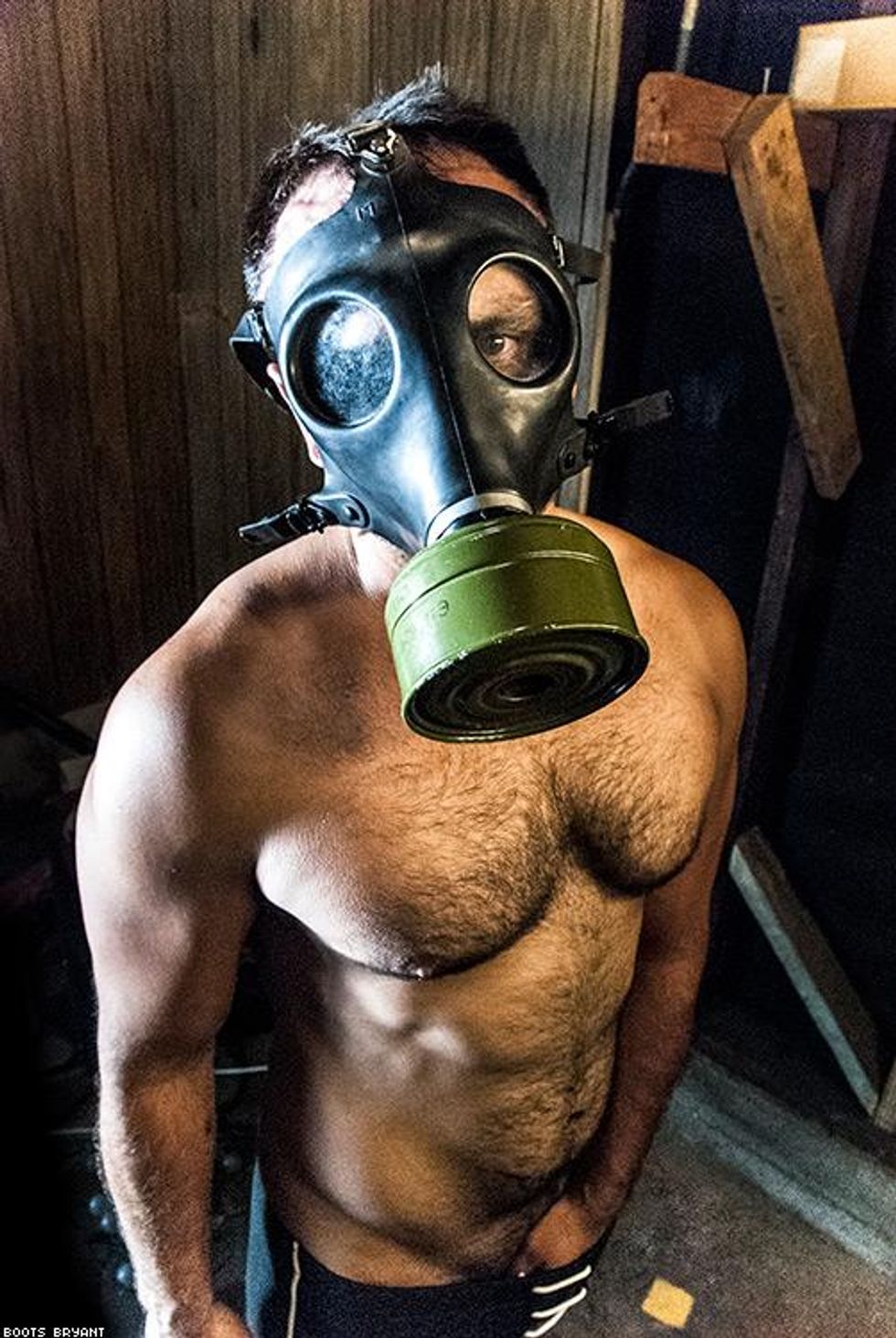 19-masks-boots-bryant-2017