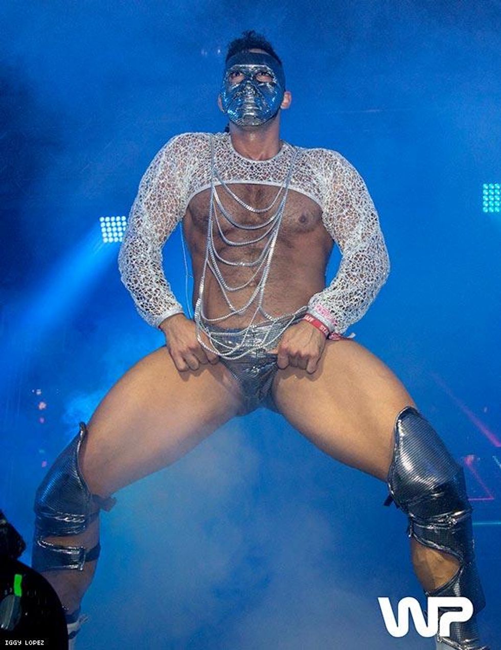 19-white-party-2018-may-2018