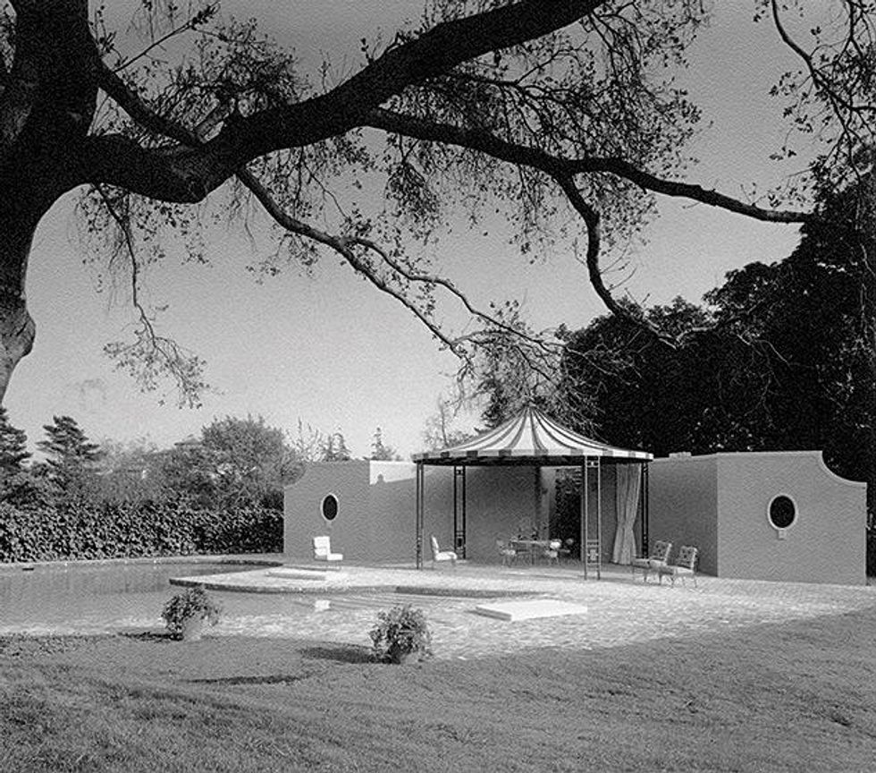 2_frank-ross-pool-housex633_0