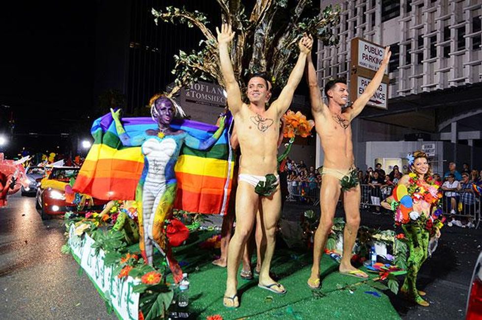 2015-0499-2322_lvprideparade-9-18-15