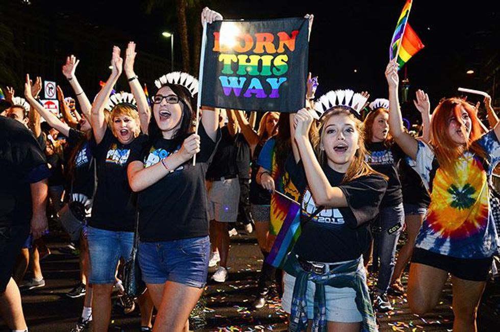 2015-0499-2438_lvprideparade-9-18-15