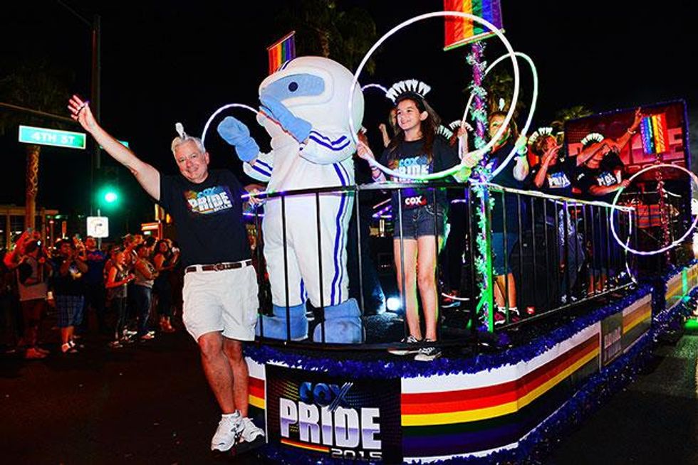 2015-0499-2704_lvprideparade-9-18-15