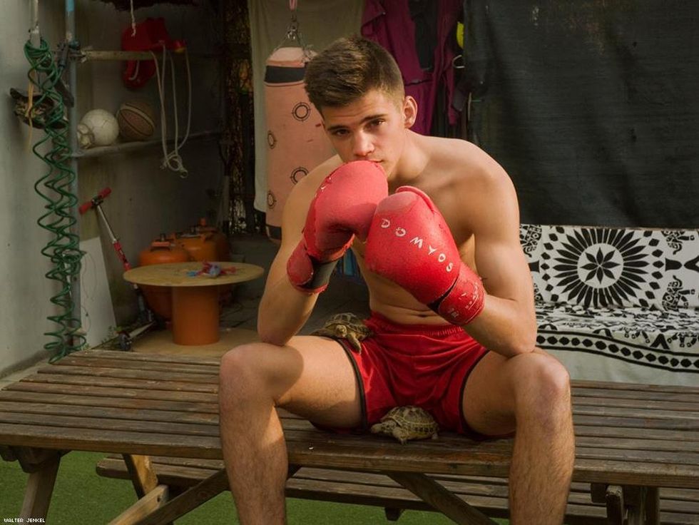 21. DO make new friends.