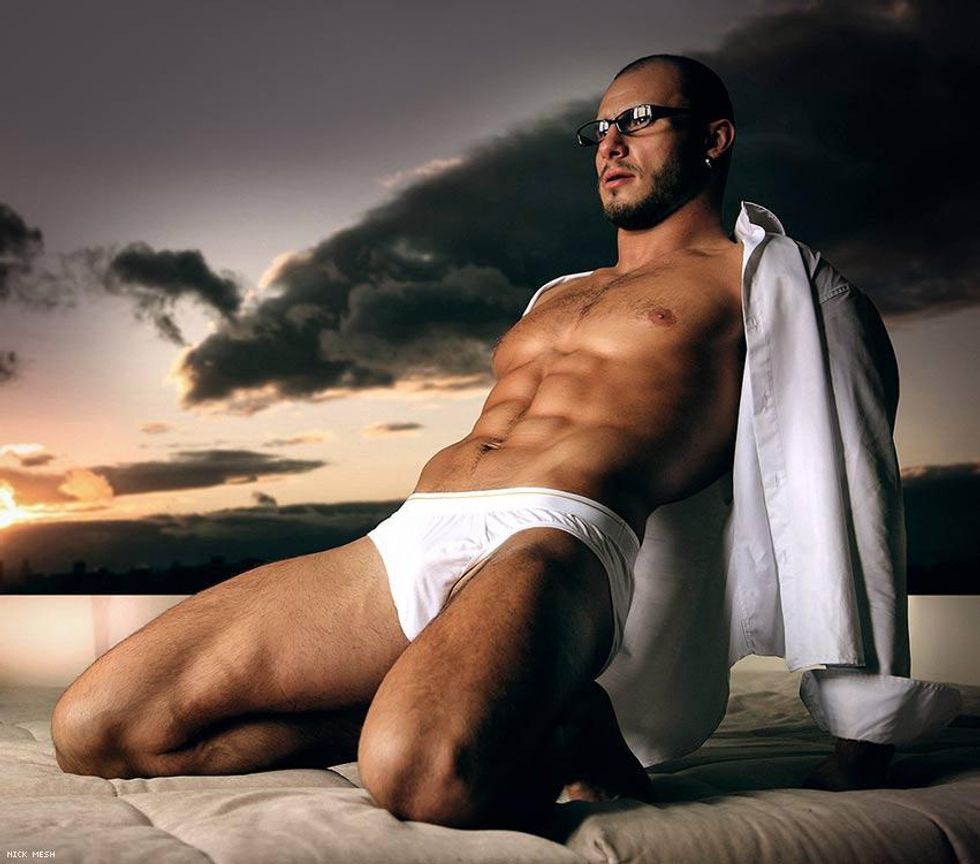 24-nick-mesh-calendars-2017