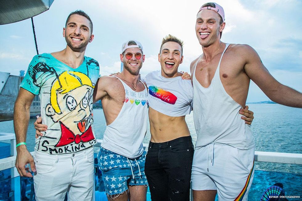 24-pride-luvboat-2018