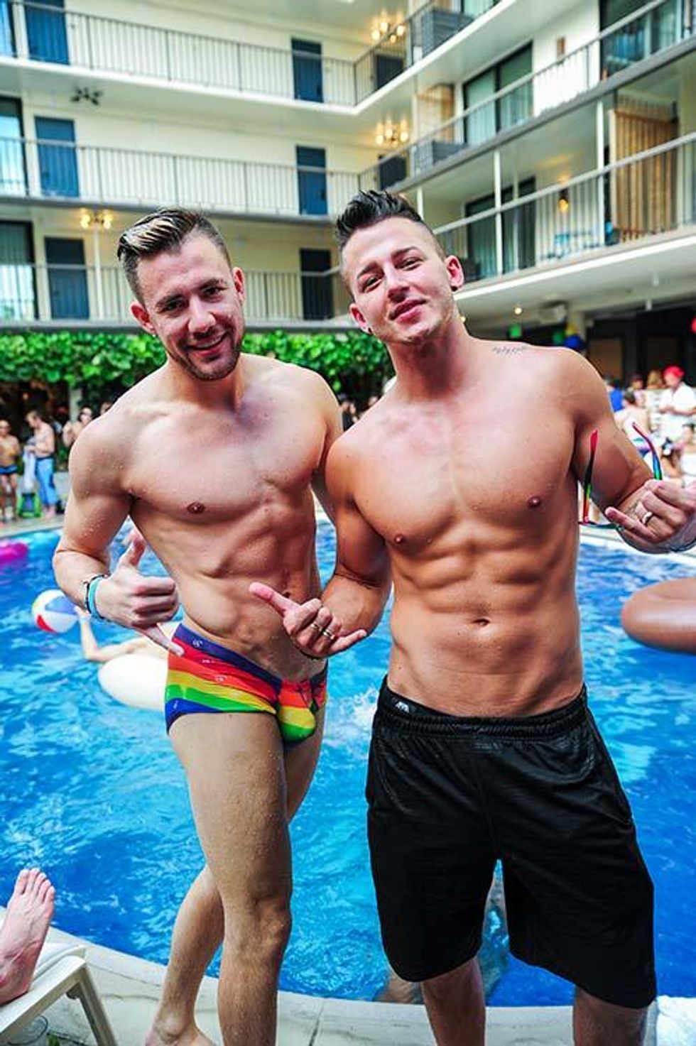 26-hnl_pride-pool_party-kelli_bullock-2017